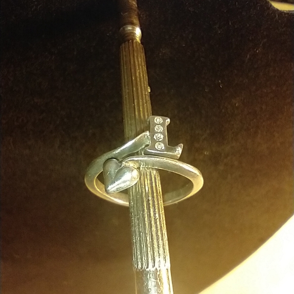 Silver ring - Picture 2 of 8